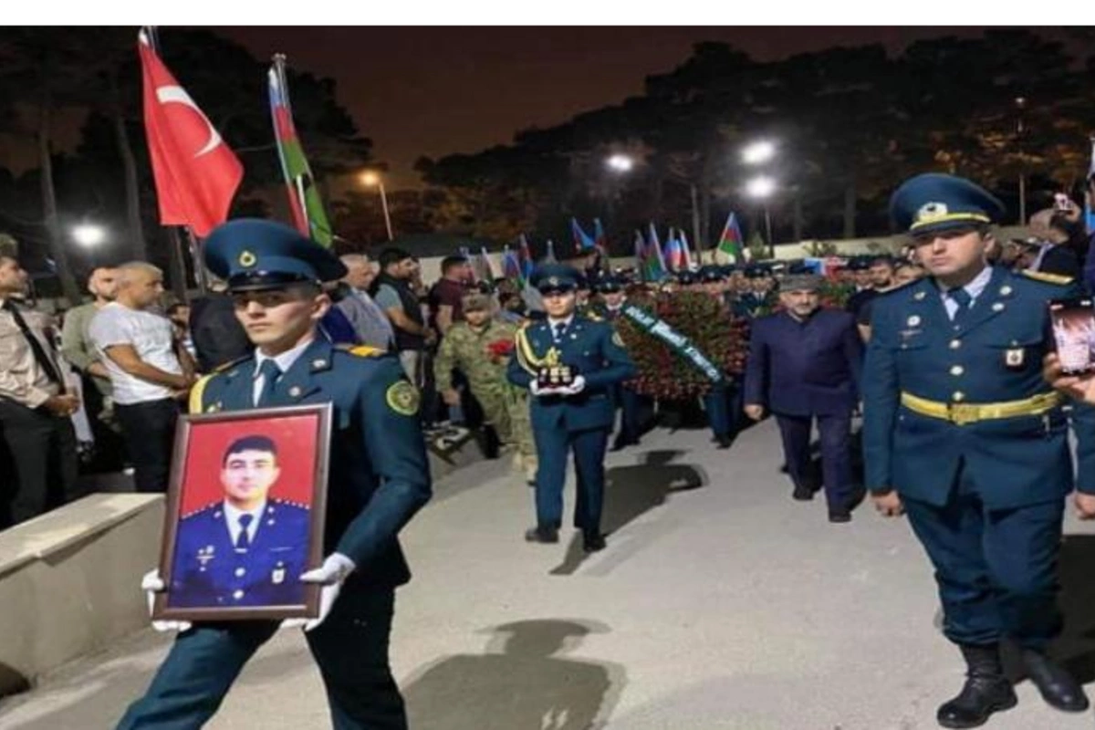 Şəhid kapitan Fərid Mehbalıyev İkinci Şəhidlər Xiyabanında dəfn olundu — FOTOLAR