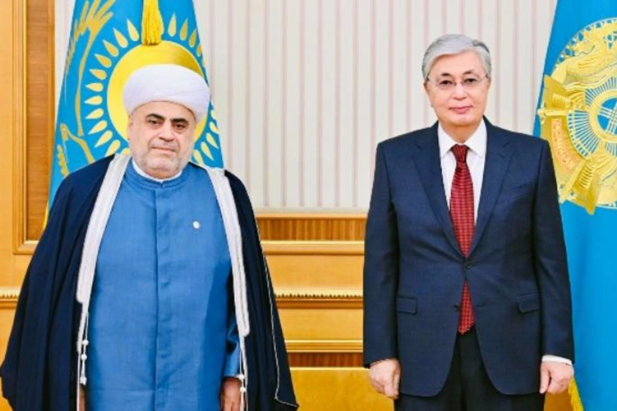 Şeyx Tokayevlə görüşdə ermənilərin təxribatından danışdı