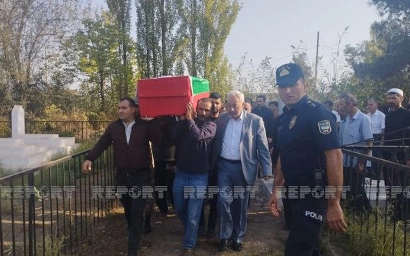 Şəhid hərbi qulluqçu Elmi Səmədovun dəfn mərasimi keçirilib — FOTOLAR