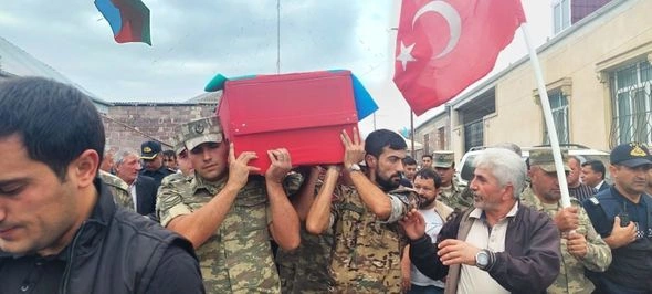 Şəhidimiz Göygöldə dəfn edildi — FOTO Şəhidimiz Göygöldə dəfn edildi — FOTO