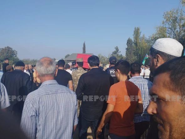 Şəhid hərbi qulluqçu Elmi Səmədovun dəfn mərasimi keçirilib — FOTOLAR