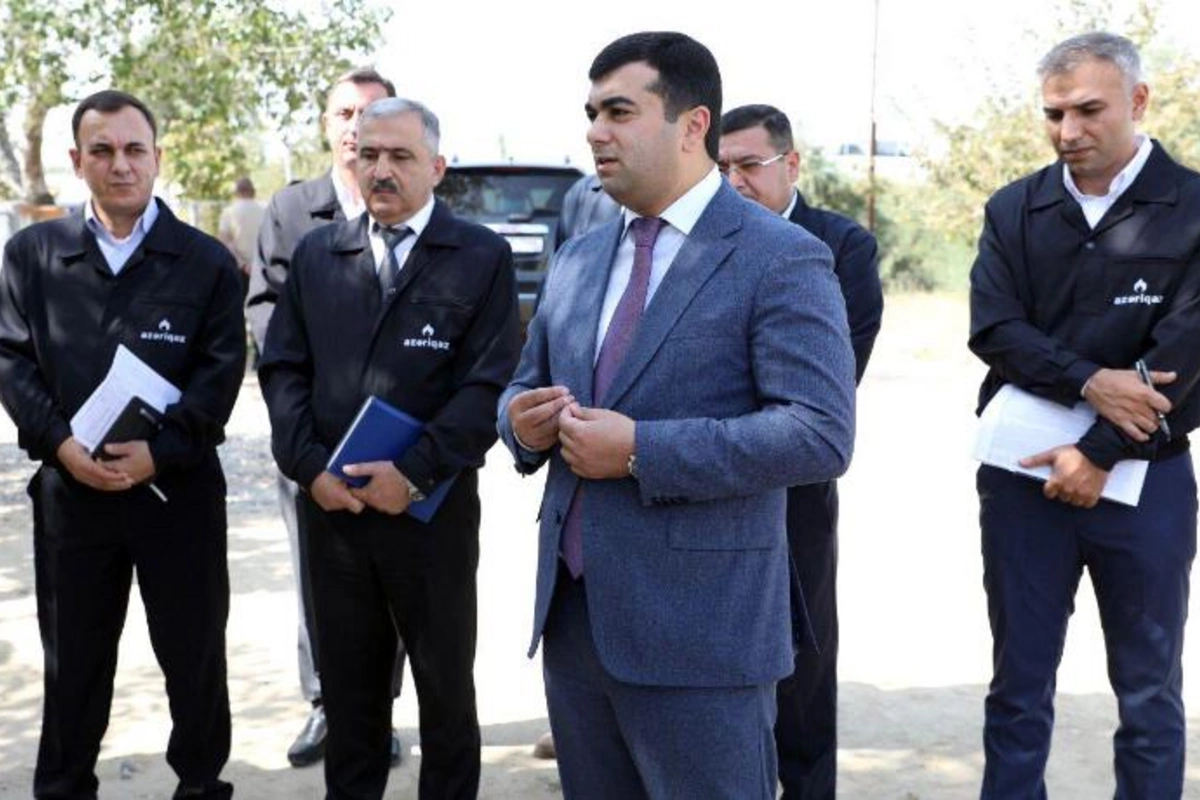 Açıq mikrofonda bu dəfə Salyandan olan sahibkarların müraciətləri dinlənildi