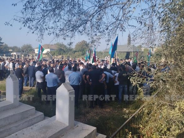 Şəhid hərbi qulluqçu Elmi Səmədovun dəfn mərasimi keçirilib — FOTOLAR