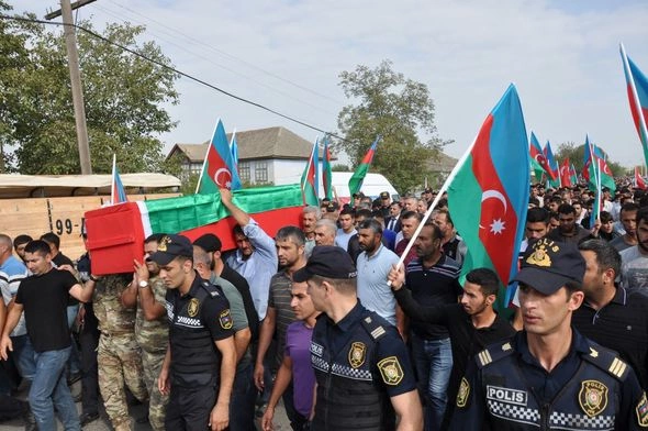 XTQ-nin şəhid giziri Biləsuvarda dəfn edilib — FOTO
