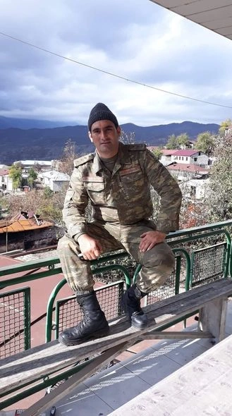 Azərbaycan Ordusunun kapitanı torpağa tapşırıldı — FOTO Azərbaycan Ordusunun kapitanı torpağa tapşırıldı — FOTO