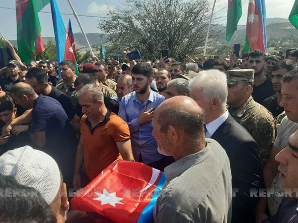 Nişanlı olan şəhidimiz dəfn edildi — FOTO