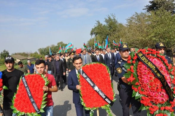 XTQ-nin şəhid giziri Biləsuvarda dəfn edilib — FOTO