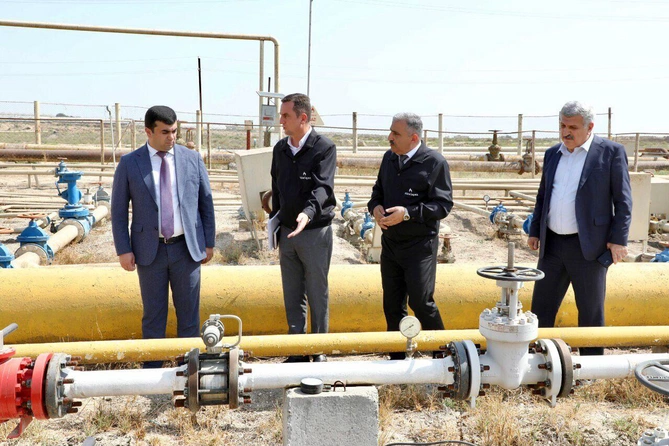 Açıq mikrofonda bu dəfə Salyandan olan sahibkarların müraciətləri dinlənildi Açıq mikrofonda bu dəfə Salyandan olan sahibkarların müraciətləri dinlənildi