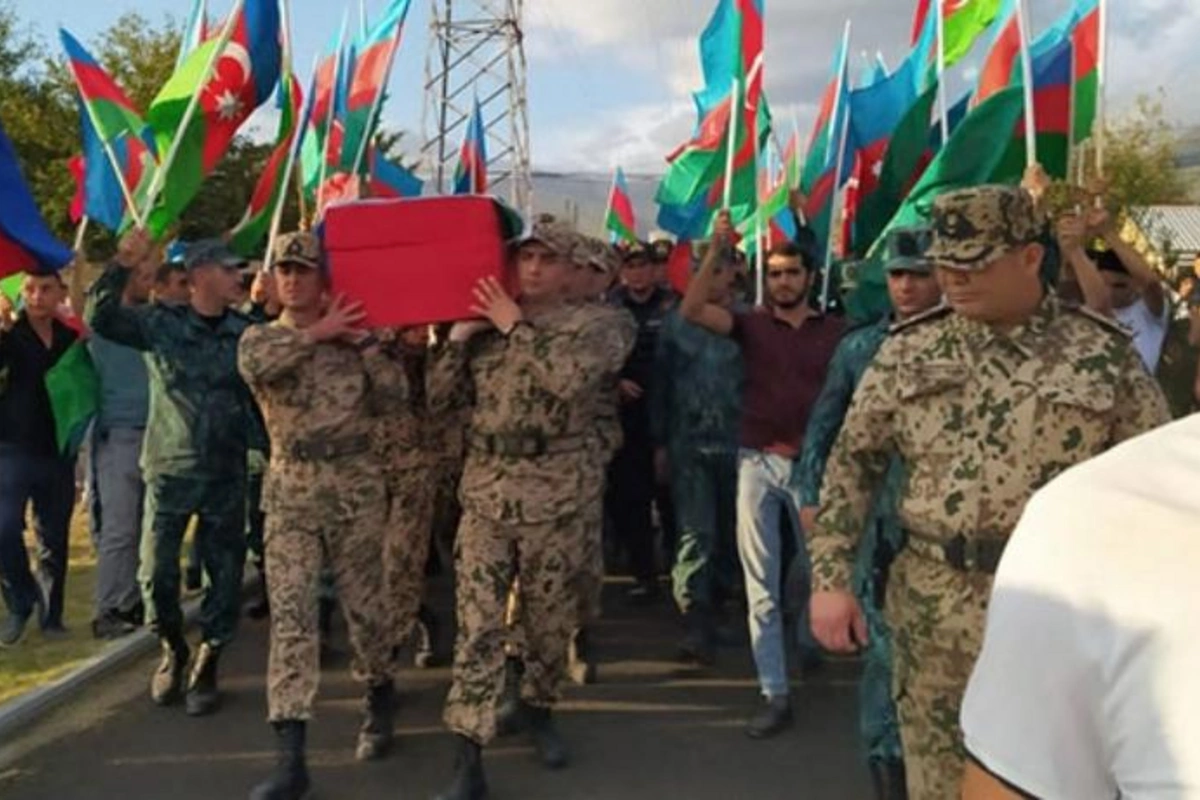 20 yaşlı şəhidimiz dəfn olundu — FOTO