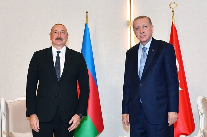 İlham Əliyev Səmərqənddə Ərdoğanla görüşdü — YENİLƏNİB (FOTOLAR)