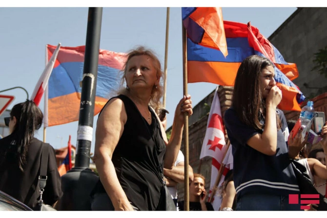 Tbilisidə ermənilərin təxribat cəhdi baş tutmayıb, polislə insident yaşanıb — YENİLƏNİB (FOTOLAR)