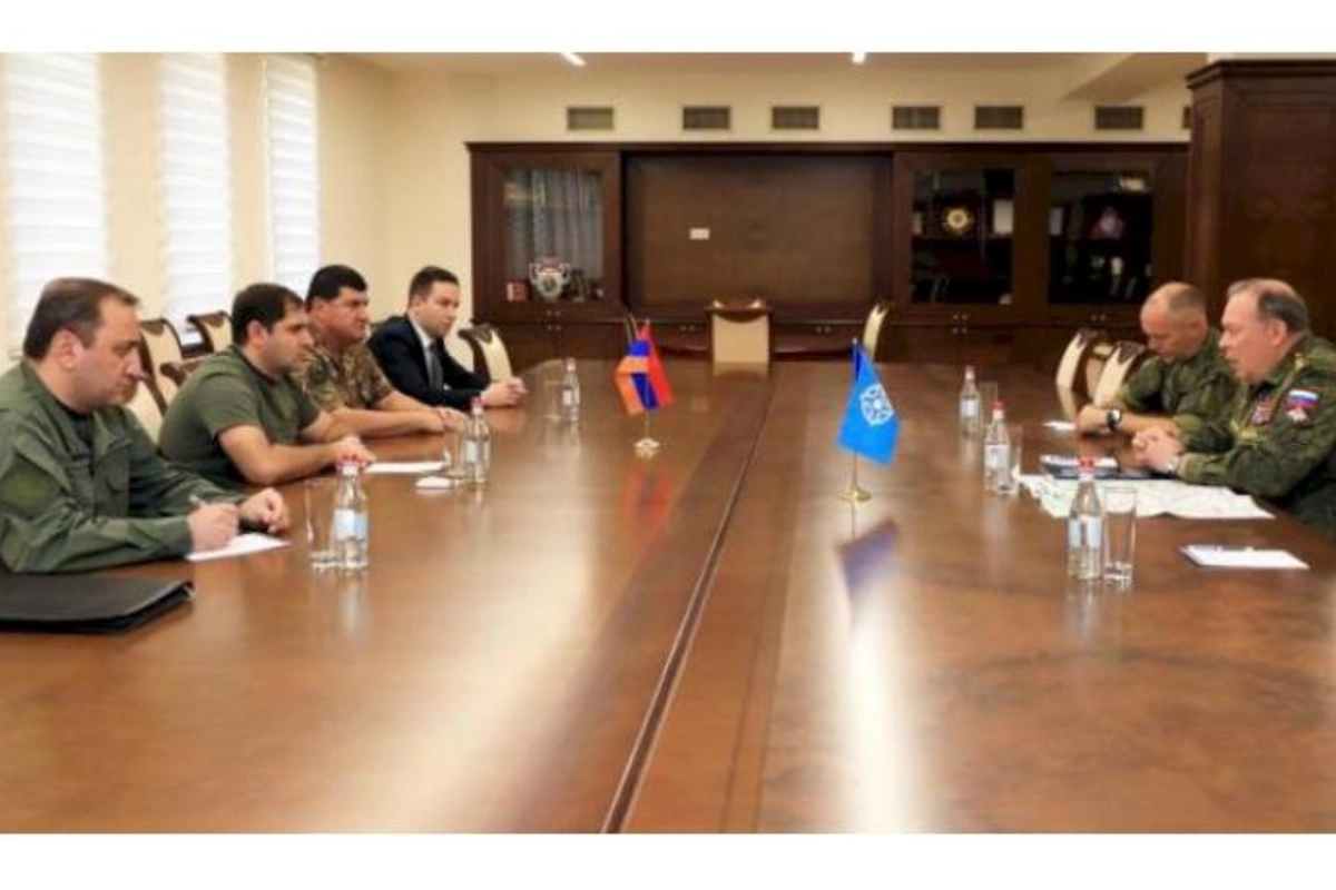 KTMT generalı erməni nazirlə görüşdü