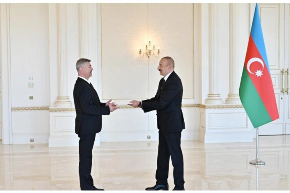 İlham Əliyev Macarıstanın yeni səfirinin etimadnaməsini qəbul edib — YENİLƏNİB (FOTO)
