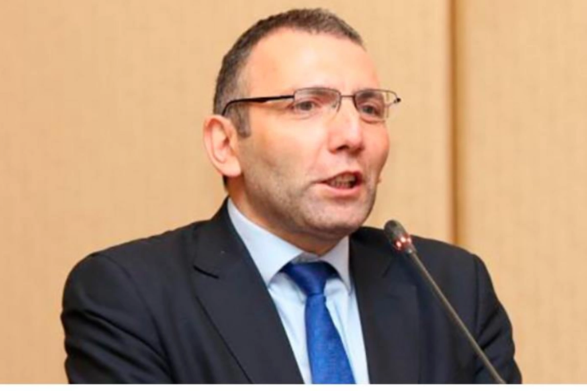 Arye Qut vəfat edib