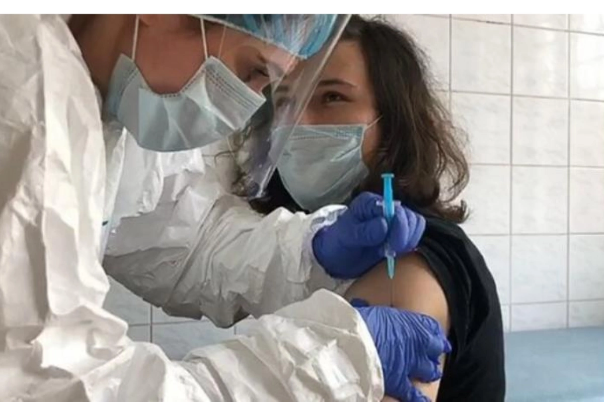Son sutkada vurulan vaksinlərin sayı açıqlandı — FOTO