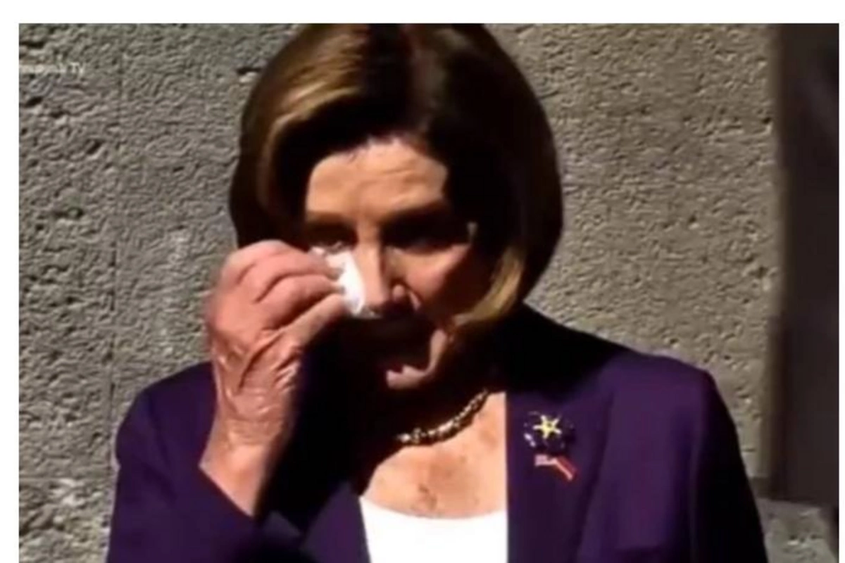 Pelosi vəzifədən getdiyini açıqladı