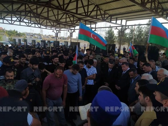 Leykozdan vəfat edən Vətən müharibəsi qazisi dəfn olundu — FOTO Leykozdan vəfat edən Vətən müharibəsi qazisi dəfn olundu — FOTO