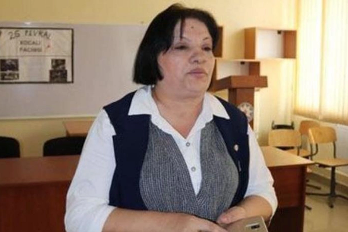 Müəllimlərdən pul tələb edən direktor işdən çıxarıldı
