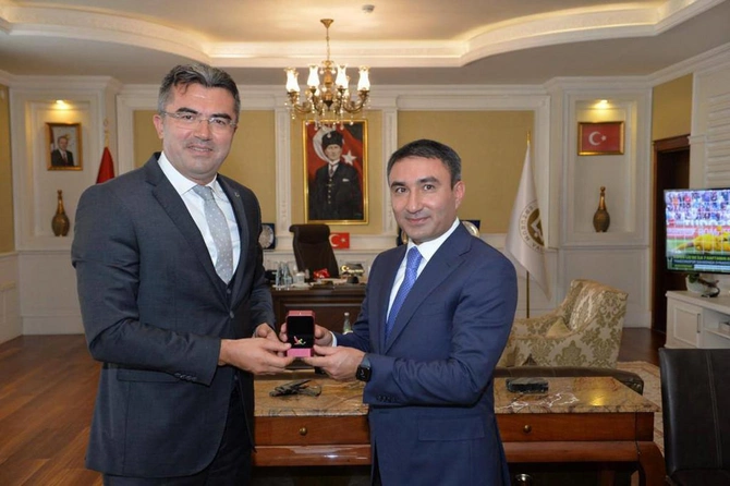 Şuşa və Ərzurum arasında qardaşlaşmış şəhərlər haqqında protokol imzalanıb — FOTOLAR Şuşa və Ərzurum arasında qardaşlaşmış şəhərlər haqqında protokol imzalanıb — FOTOLAR