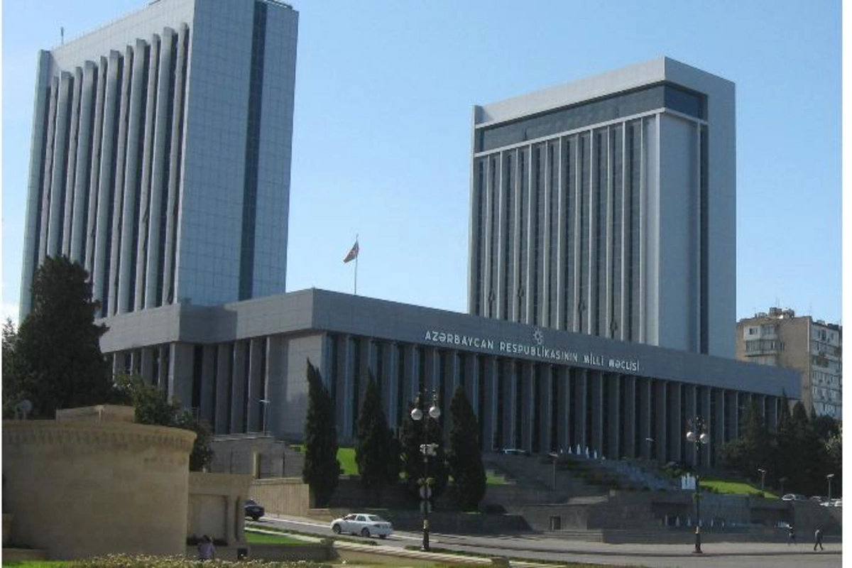 Milli Məclis İrandakı terroru pislədi