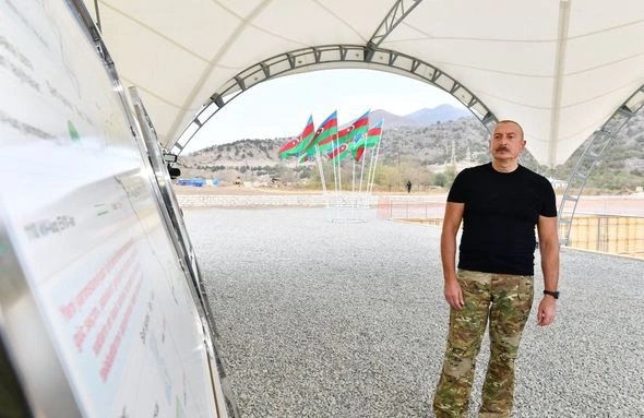 Azərbaycan Prezidenti “Laçın” Qovşaq Yarımstansiyasının təməlini qoyub — FOTOLAR Azərbaycan Prezidenti “Laçın” Qovşaq Yarımstansiyasının təməlini qoyub — FOTOLAR