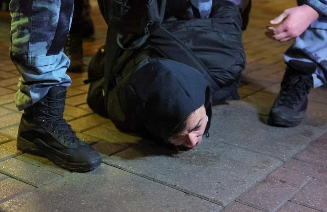 Rusiya boyunca 900-dən çox etirazçının saxlandığı bildirilir— FOTOLAR
