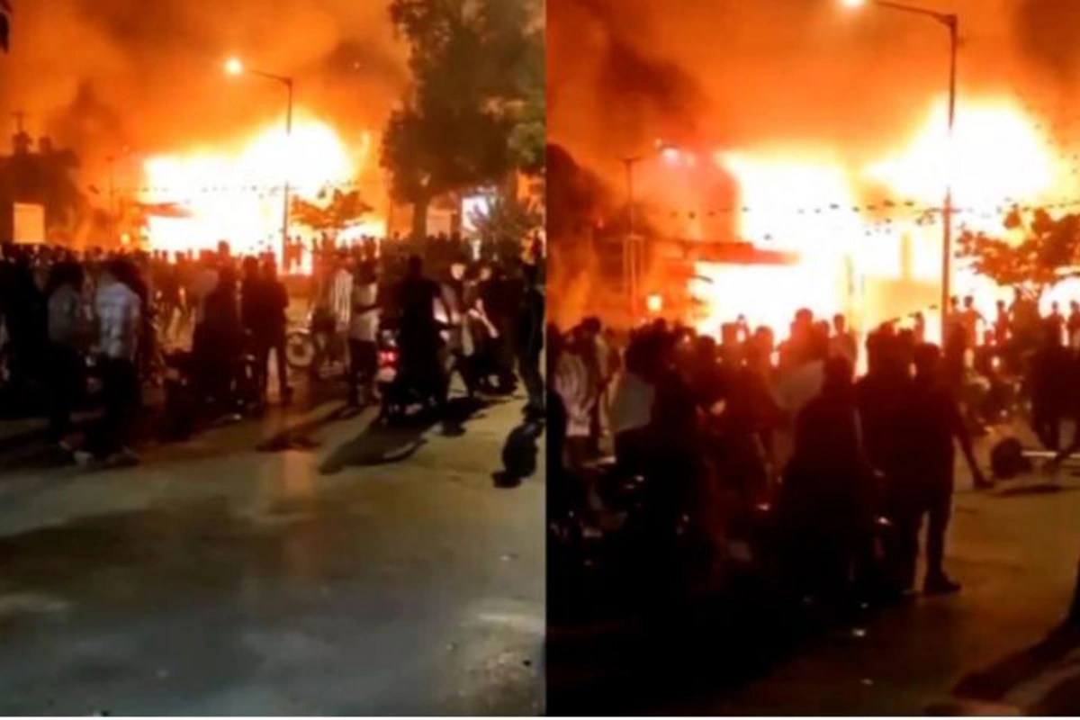 İranda etirazçılar polis idarəsini yandırdılar — VİDEO