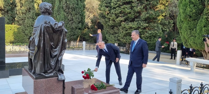 Türkiyənin səhiyyə naziri ölkəmizdə səfərdədir — FOTOLAR