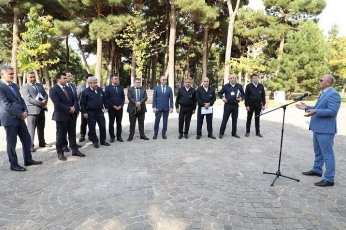 Şəmkirdə sahibkarlıq subyektləri ilə görüş keçirilib — FOTOLAR
