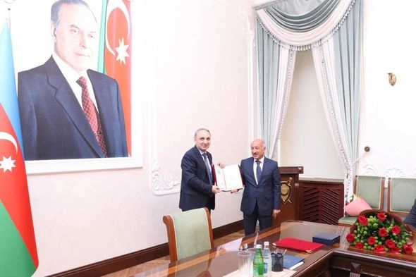 Baş Prokurorluğun bir sıra yüksək vəzifəli əməkdaşlarının fəaliyyətinə xitam verilib — SİYAHI (FOTO)