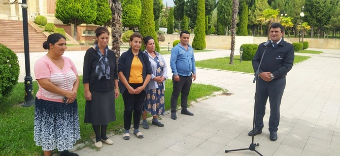 Qaz təchizatındakı operativlik “Açıq mikrofon”da səslənən müraciətlərin sayında öz əksini tapır — FOTOLAR Qaz təchizatındakı operativlik “Açıq mikrofon”da səslənən müraciətlərin sayında öz əksini tapır — FOTOLAR