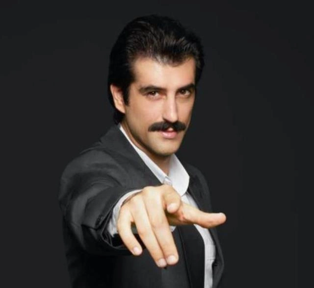 Mahsun Kırmızıgülün oğlu Türkiyəyə səs saldı: 8 kq çəki atdı və... — FOTOLAR Mahsun Kırmızıgülün oğlu Türkiyəyə səs saldı: 8 kq çəki atdı və... — FOTOLAR