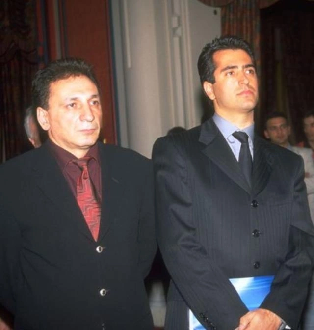 Mahsun Kırmızıgülün oğlu Türkiyəyə səs saldı: 8 kq çəki atdı və... — FOTOLAR Mahsun Kırmızıgülün oğlu Türkiyəyə səs saldı: 8 kq çəki atdı və... — FOTOLAR