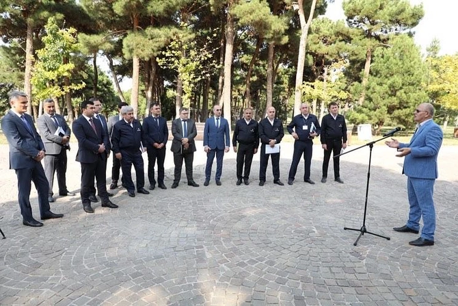 Şəmkirdə sahibkarlıq subyektləri ilə görüş keçirilib — FOTOLAR
