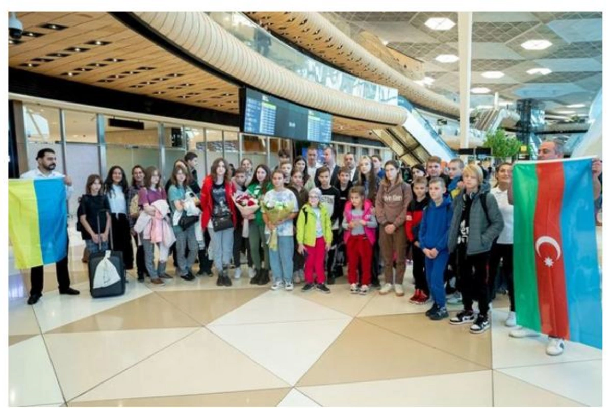 Valideyn himayəsindən məhrum olmuş 29 ukraynalı uşaq Azərbaycana gətirildi — FOTO