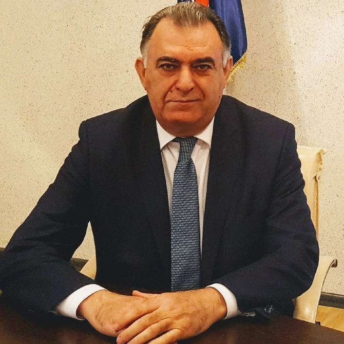 Rauf Arifoğlu: “İlk dəfədir ki, Azərbaycan jurnalistləri qurultayını qalib bir toplumun nümayəndələri kimi keçirir” Rauf Arifoğlu: “İlk dəfədir ki, Azərbaycan jurnalistləri qurultayını qalib bir toplumun nümayəndələri kimi keçirir”