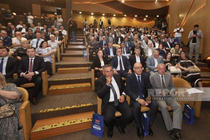Jurnalistlərin VIII qurultayında Mətbuat Şurası İdarə Heyətinin yeni tərkibi formalaşdırılıb — YENİLƏNİB-7 (FOTO)