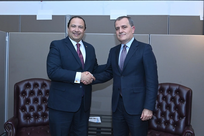 Ceyhun Bayramov Nyu-Yorkda daha iki ölkənin XİN başçıları ilə görüşüb — FOTO Ceyhun Bayramov Nyu-Yorkda daha iki ölkənin XİN başçıları ilə görüşüb — FOTO