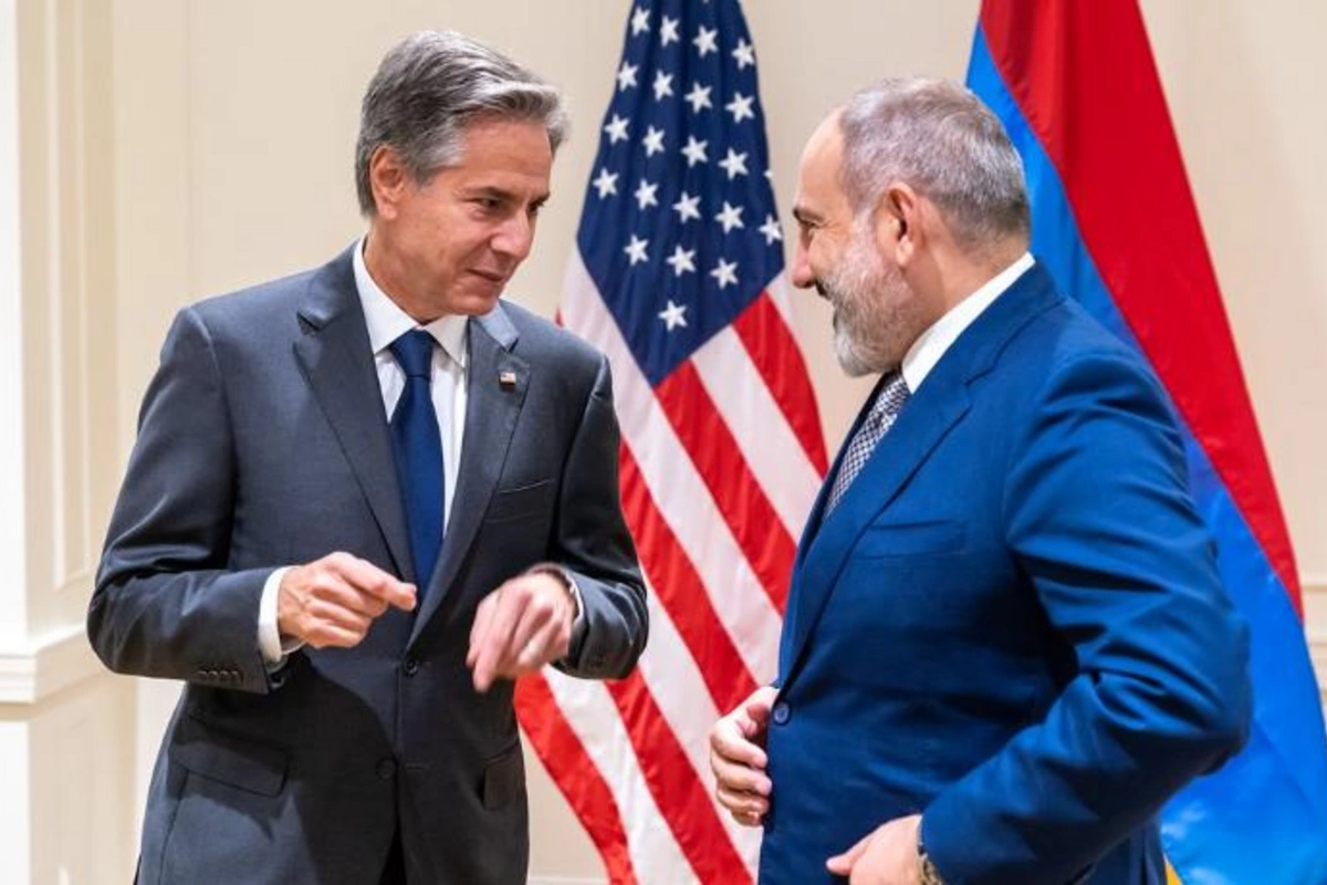 “Münaqişənin hərbi yolla həlli mümkün deyil” — Blinken Paşinyanla görüşündən yazdı
