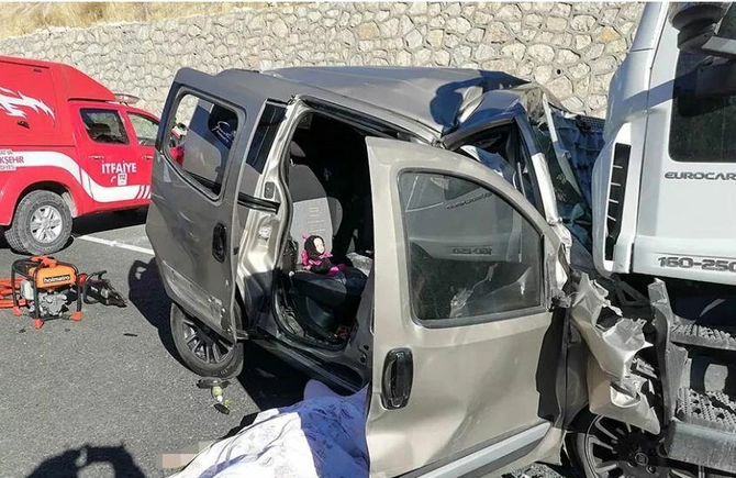 Türkiyədə ağır qəza: ölənlər var — FOTO Türkiyədə ağır qəza: ölənlər var — FOTO
