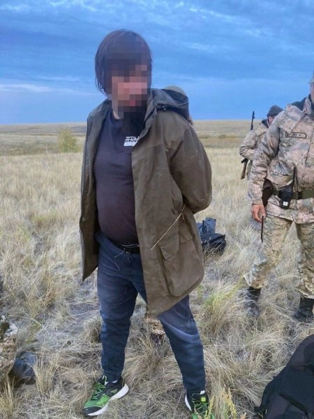Səfərbərlikdən yayınmaq üçün Qazaxıstana qanunsuz keçən Rusiya vətəndaşları saxlanıldı — FOTOLAR