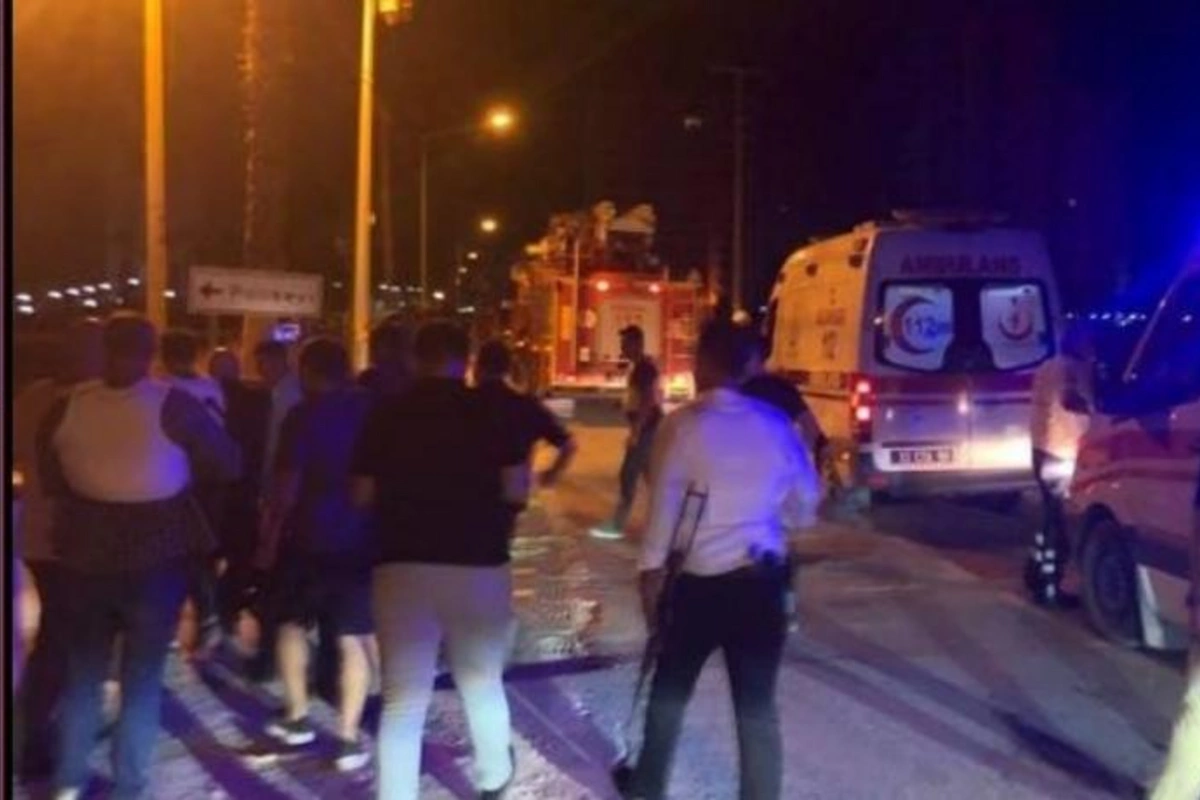 Türkiyədə silahlı şəxslər polis şöbəsinə hücum edib: Xəsarət alanlar var — VİDEO