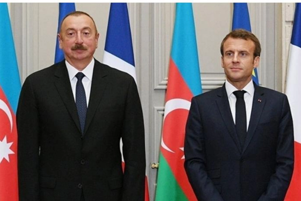 Emmanuel Makron İlham Əliyevə zəng etdi