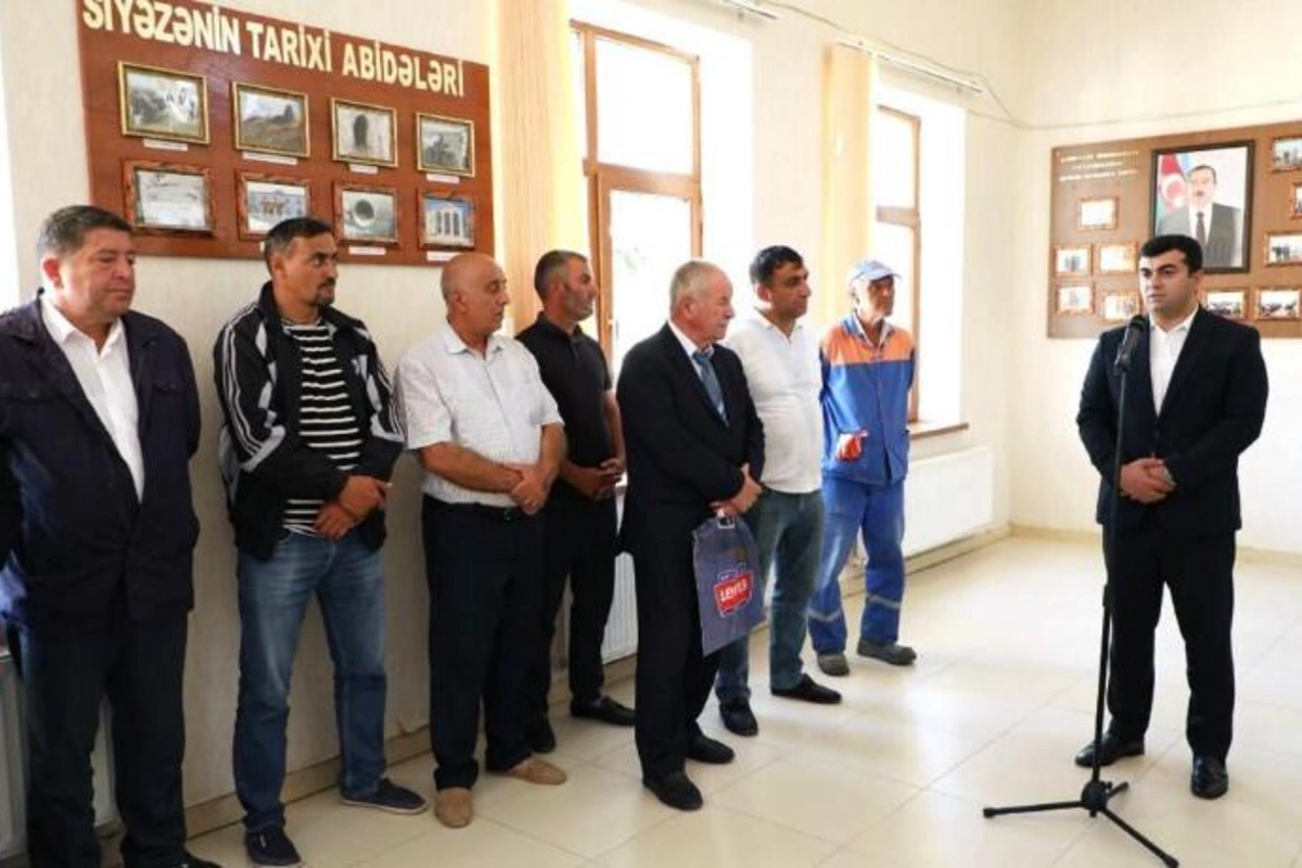 Açıq mikrofonda bu dəfə Siyəzəndən olan sahibkarlar müraciətlərini səsləndirdi — FOTOLAR