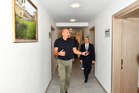 Prezident və xanımı Şuşada inşa olunan obyektlərdə işlərin gedişi ilə tanış olublar — FOTOLAR Prezident və xanımı Şuşada inşa olunan obyektlərdə işlərin gedişi ilə tanış olublar — FOTOLAR