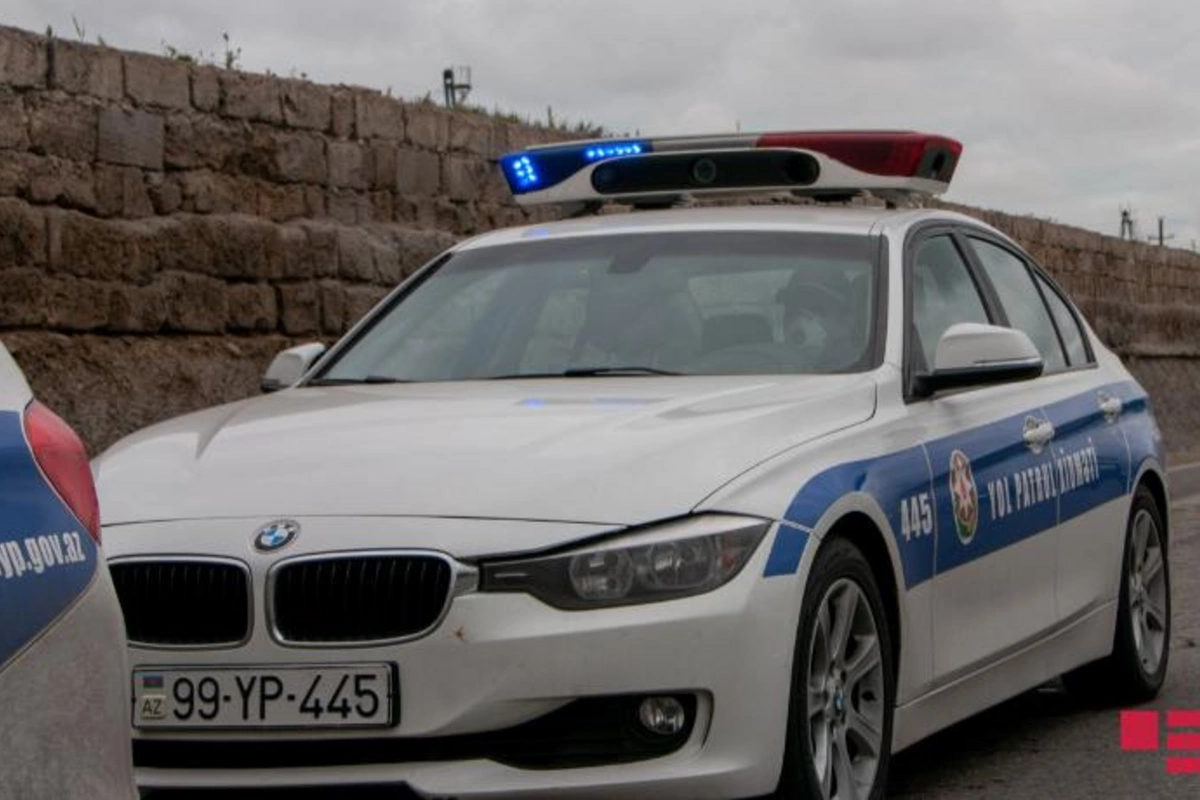Bakıda yol polisini maşın vurub