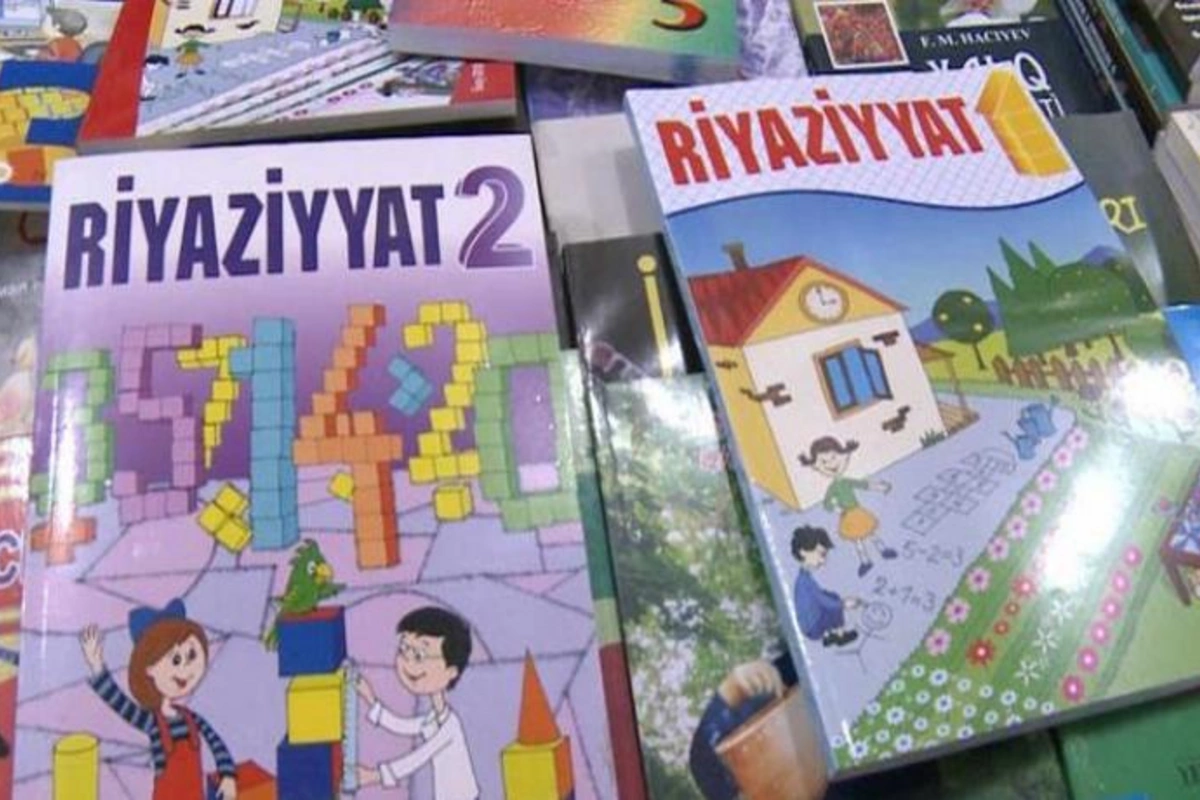 Bakıda ibtidai siniflərə dərsliklər verilmir — “Ödənişləri yığırsınız, şagirdləri kitabla təmin edin”
