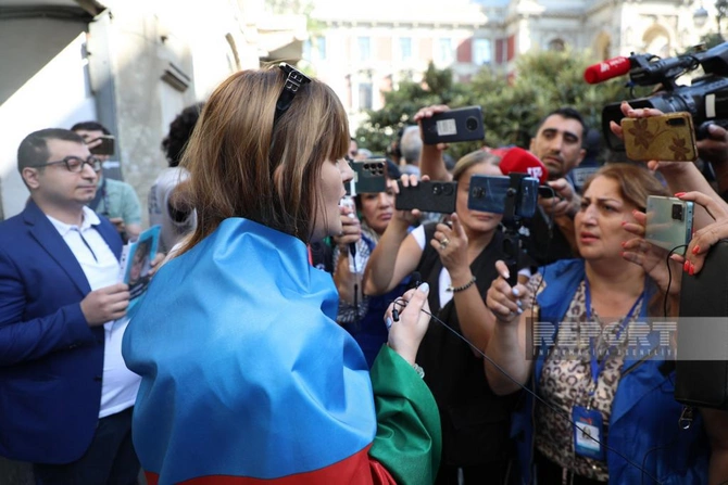 İranın Azərbaycandakı səfirliyinin qarşısında aksiya keçirildi — FOTO