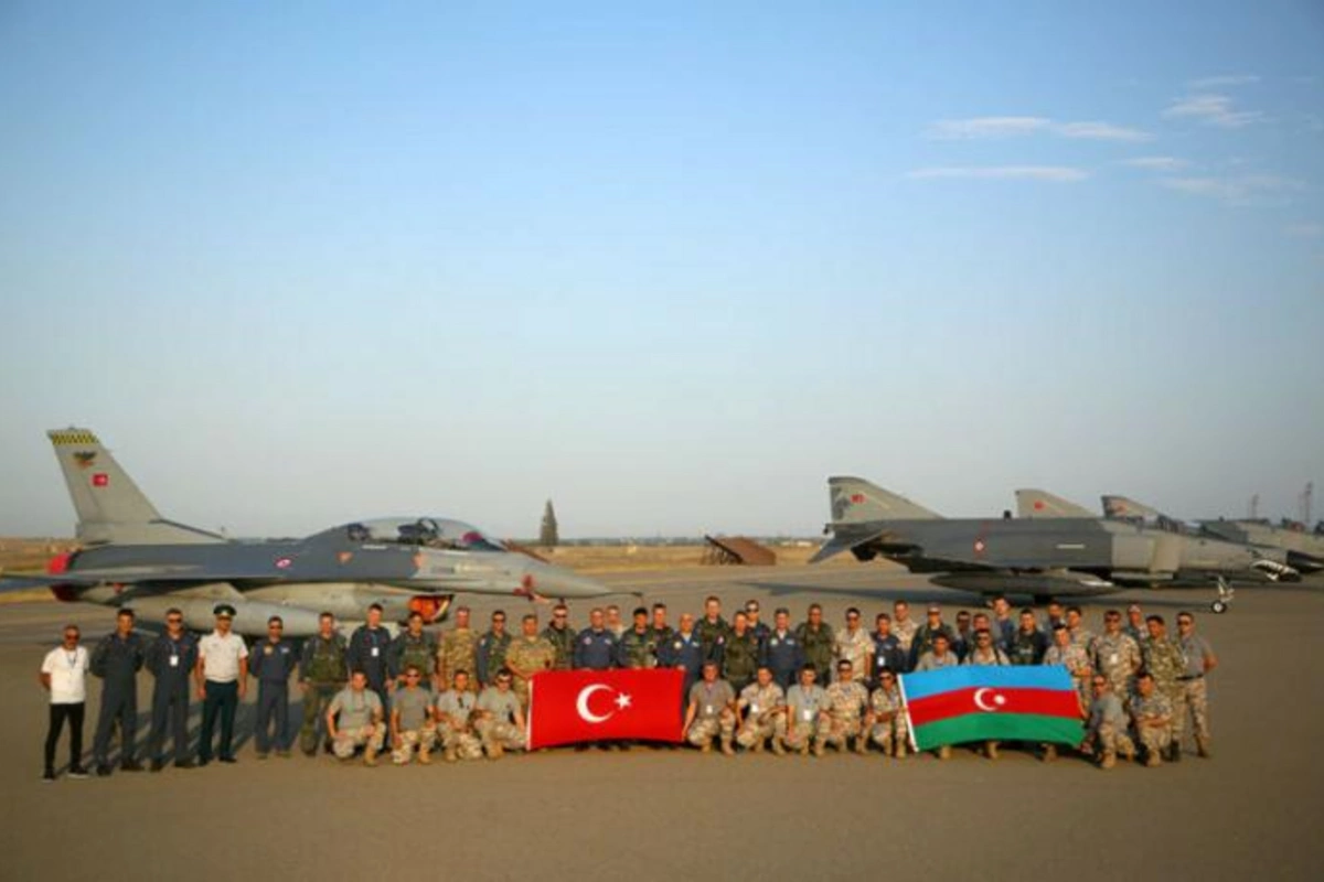 Türkiyənin “F-16” qırıcı təyyarələri Azərbaycana gəldi — FOTOLAR