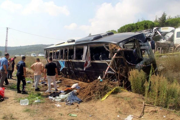 Türkiyədə turistləri daşıyan avtobus aşdı: 60-a yaxın yaralı var — FOTOLAR Türkiyədə turistləri daşıyan avtobus aşdı: 60-a yaxın yaralı var — FOTOLAR